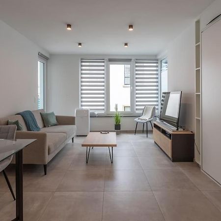 Superbe Appartement Avec Parking Malmedy Exterior foto